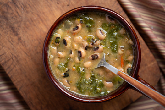 Black-Eyed Pea and Collard Greens Soup