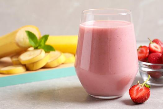 Fruit and Yogurt Breakfast Shake