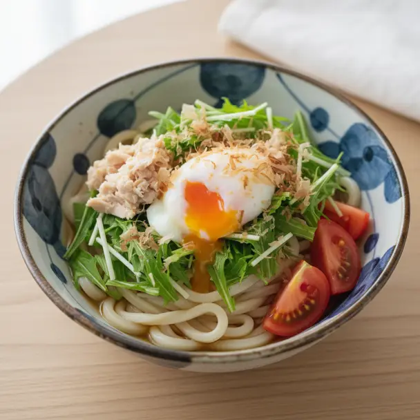 吞拿魚溫泉蛋沙拉烏龍麵