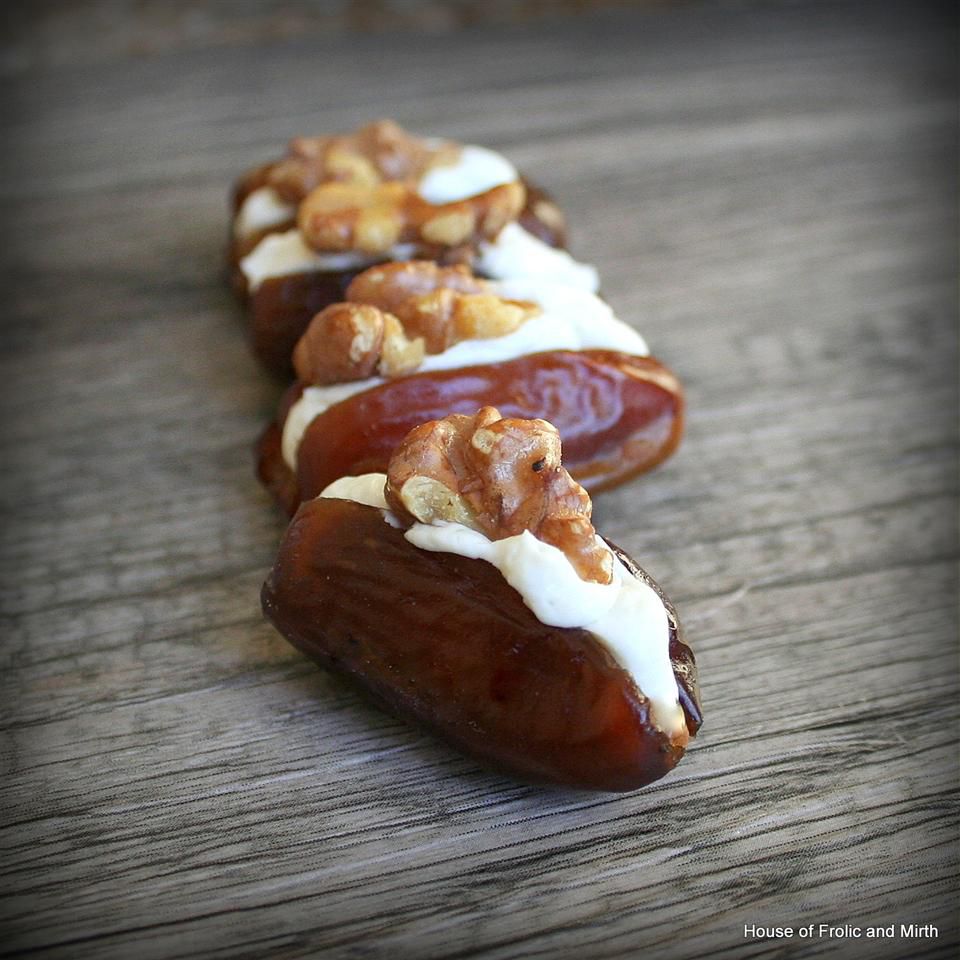 Gorgonzola-Walnut Stuffed Dates