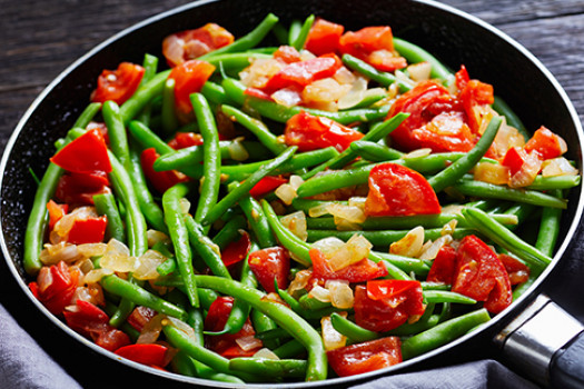 Green Beans with Tomatoes and Basil