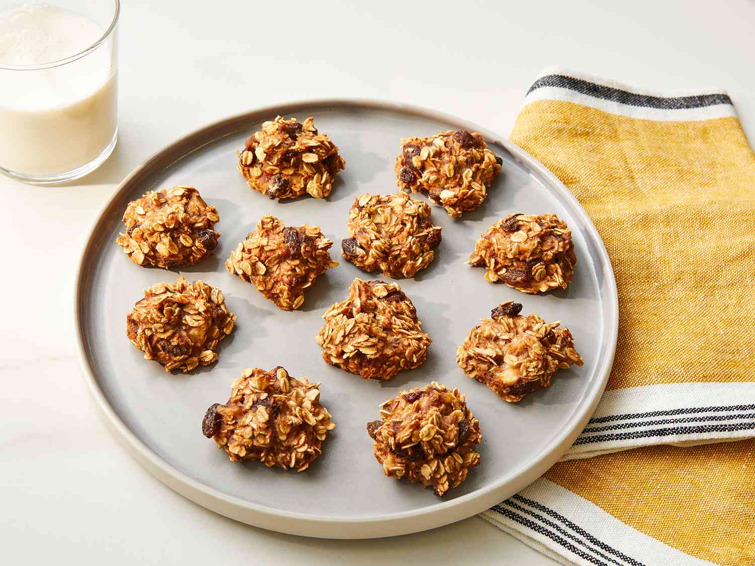 No-Sugar-Added Oatmeal Cookies