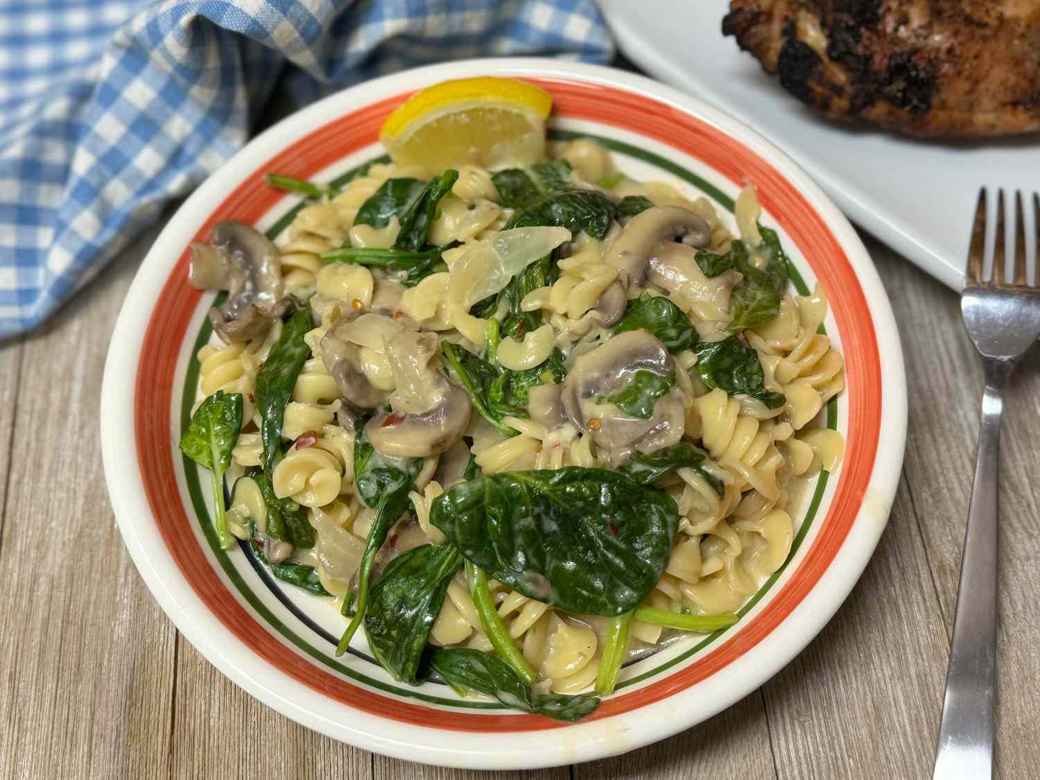 One Pot Spinach Mushroom Pasta
