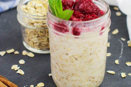 Overnight Oatmeal with Berries