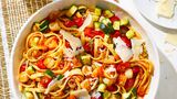 Pasta with Scallops, Zucchini, and Tomatoes