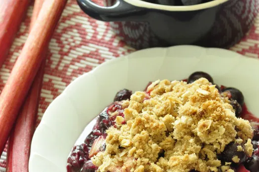 Rhubarb Blueberry Crisp