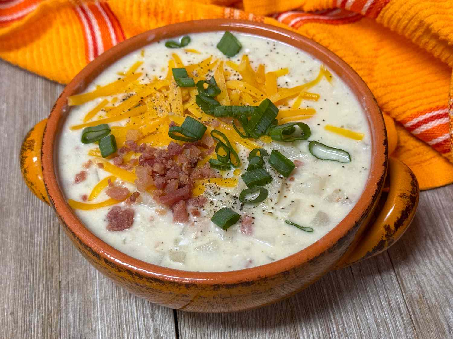 Slow Cooker Loaded Potato Chowder