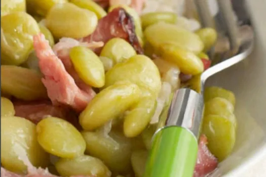 Smoked Ham Hocks with Lima Beans