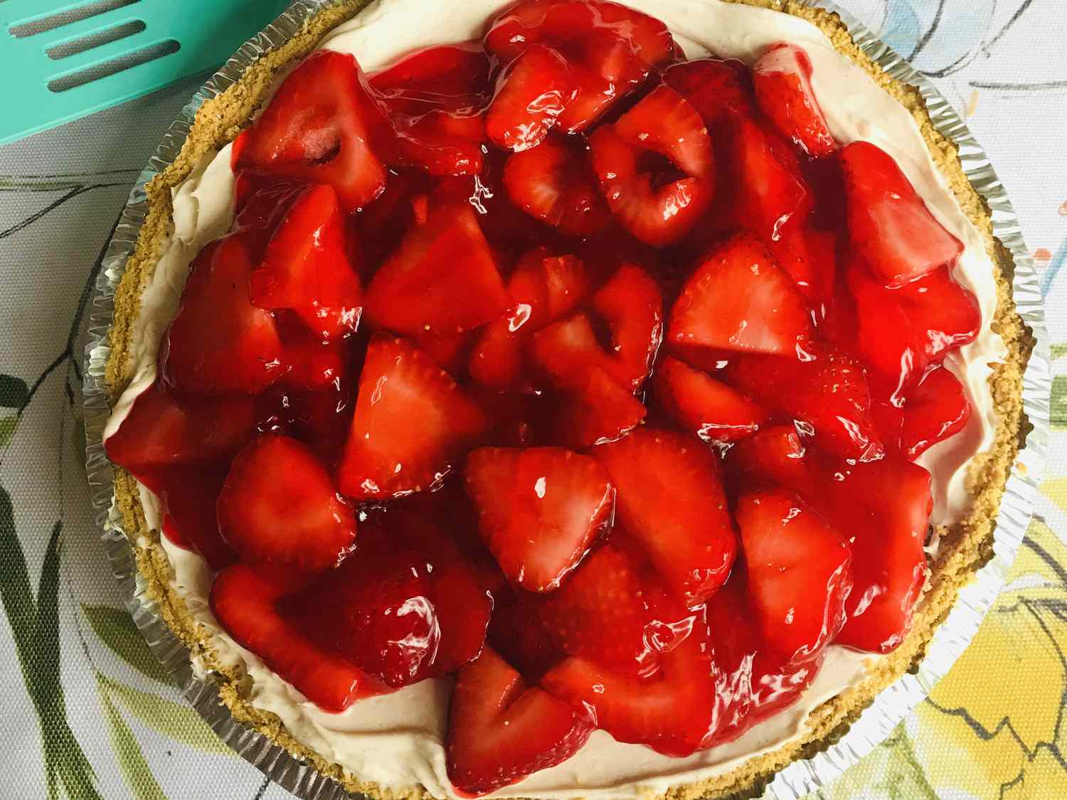 Strawberry Cream Pie to Die For