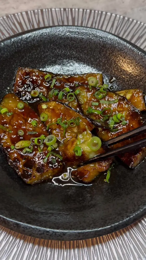 長なすのガーリック照り焼きステーキ