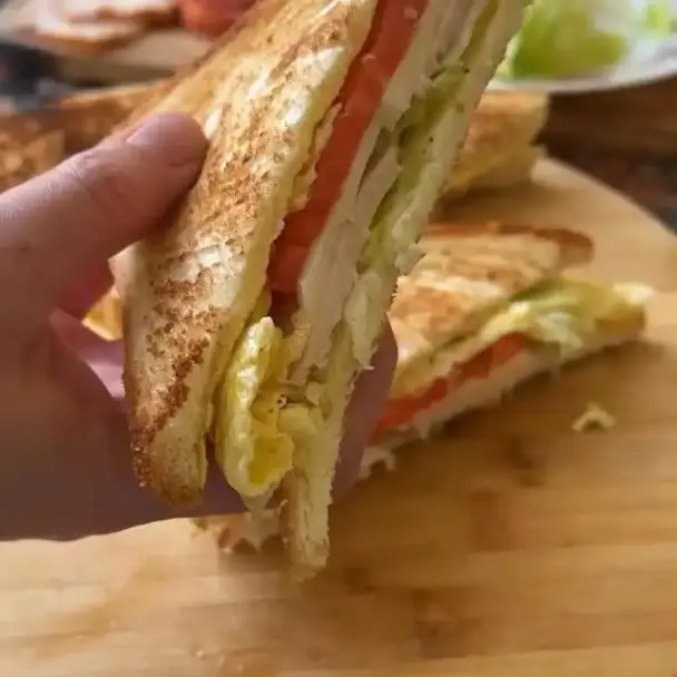 朝食サンドイッチ