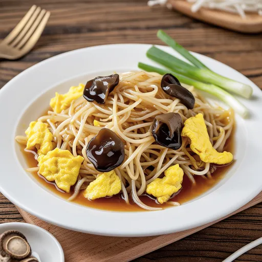 Stir-fried Bean Sprouts and Shimeji Mushrooms with Egg