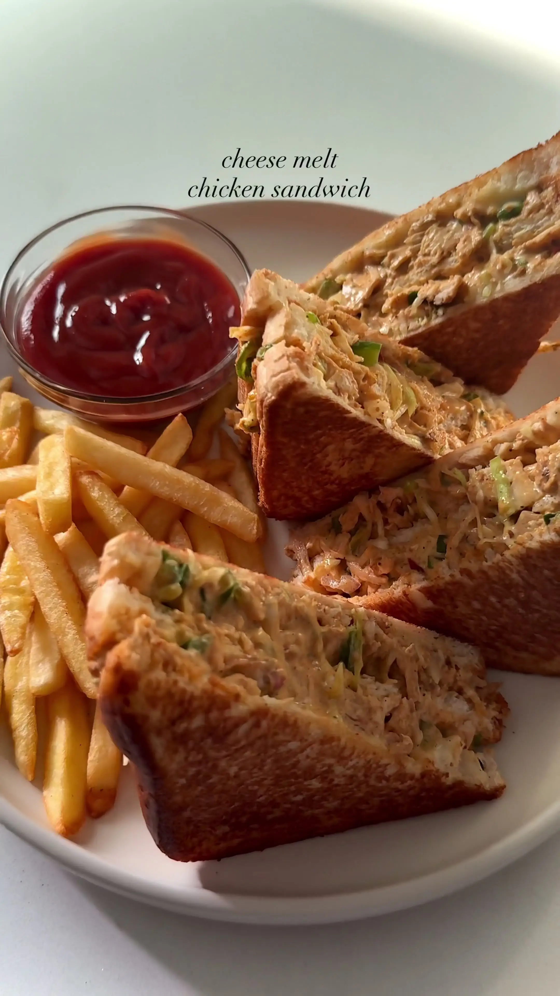 チーズメルトチキンサンドイッチ