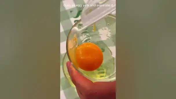 ジューシーラム肉の焼き包子