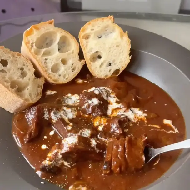 牛タンシチュー