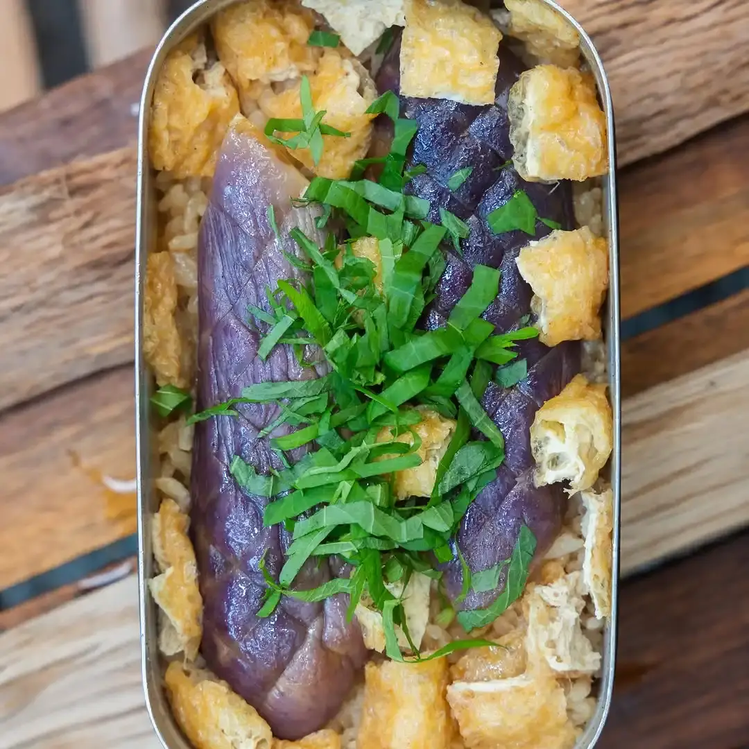 ナスと油揚げの炊き込みご飯