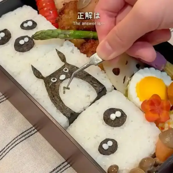 鯖そぼろと唐揚げの満腹弁当