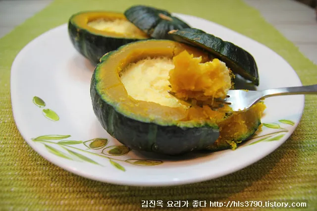 간단하고 든든한 호박 계란찜 요리